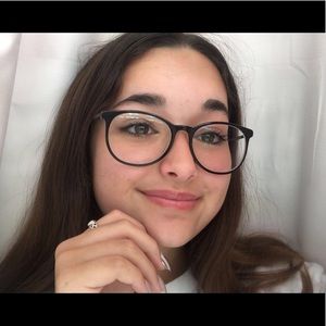 Meet your Posher, Avery